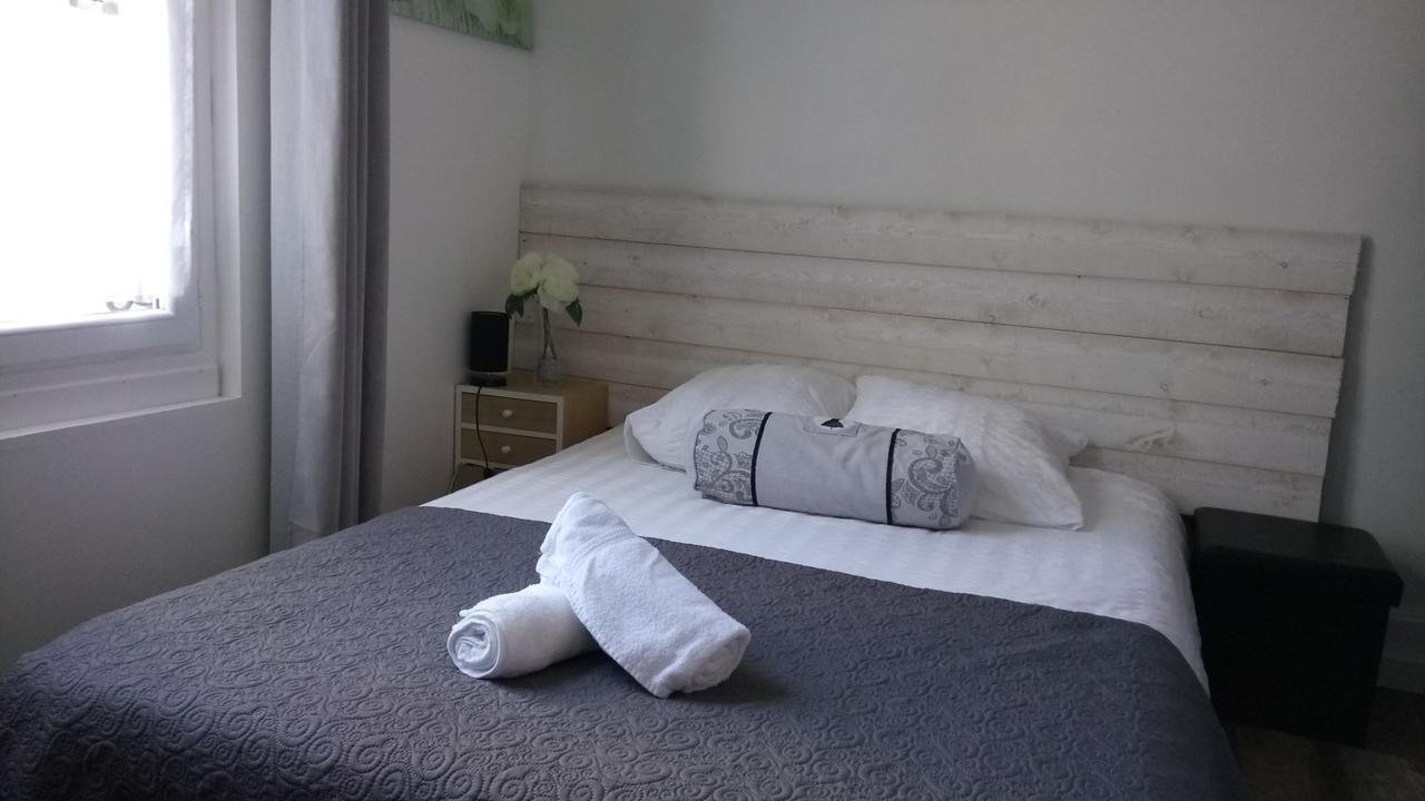 Maison De Ville Bed & Breakfast Magny-en-Vexin Dış mekan fotoğraf